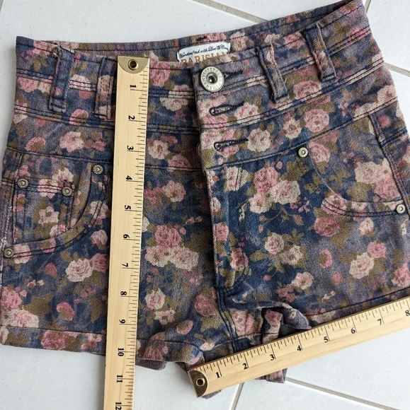 PARISIAN high waisted floral print purple and pink button fly denim shorts - Picture 9 of 11